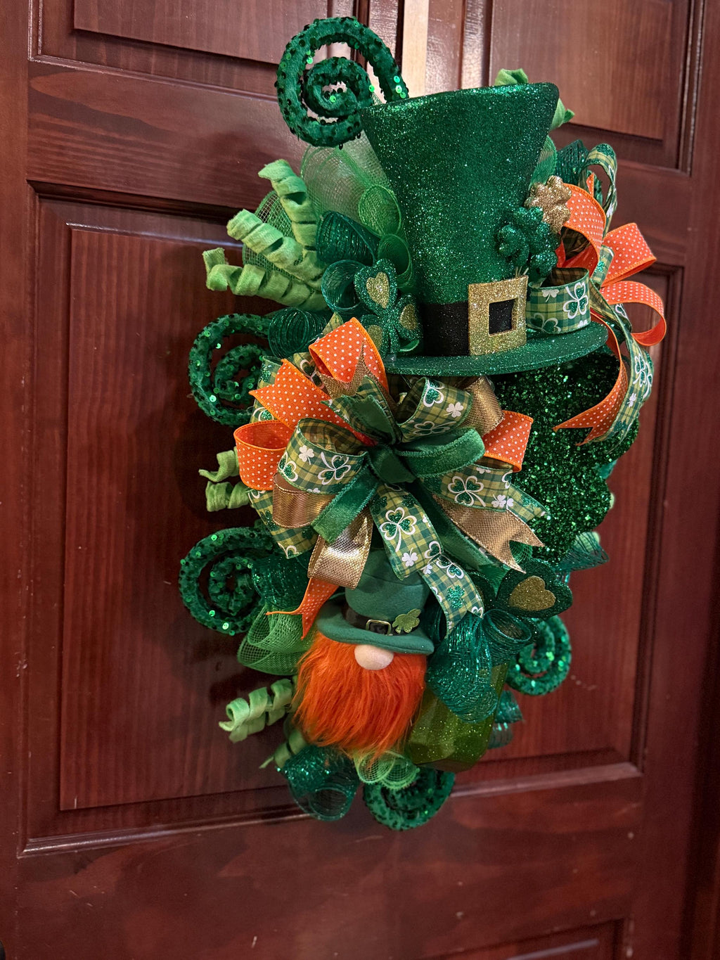St. Patrick’s Day Leprechaun Hat Door Swag | Luxury Green Mesh Wreath | Shamrock Front Door Decor | Vertical Irish Holiday Wreath